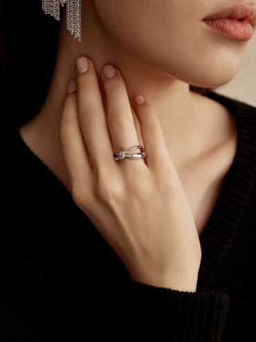 Silver Clouds Turning Ring