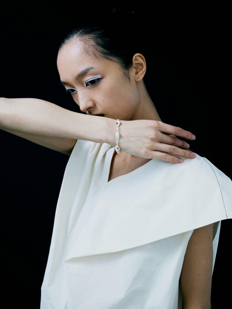 White Fog Bow Bracelet