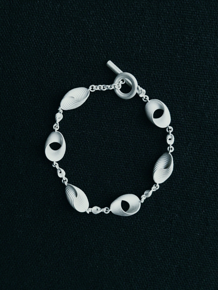 White Fog Bow Bracelet