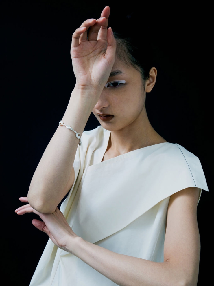 White Fog Bow Bracelet