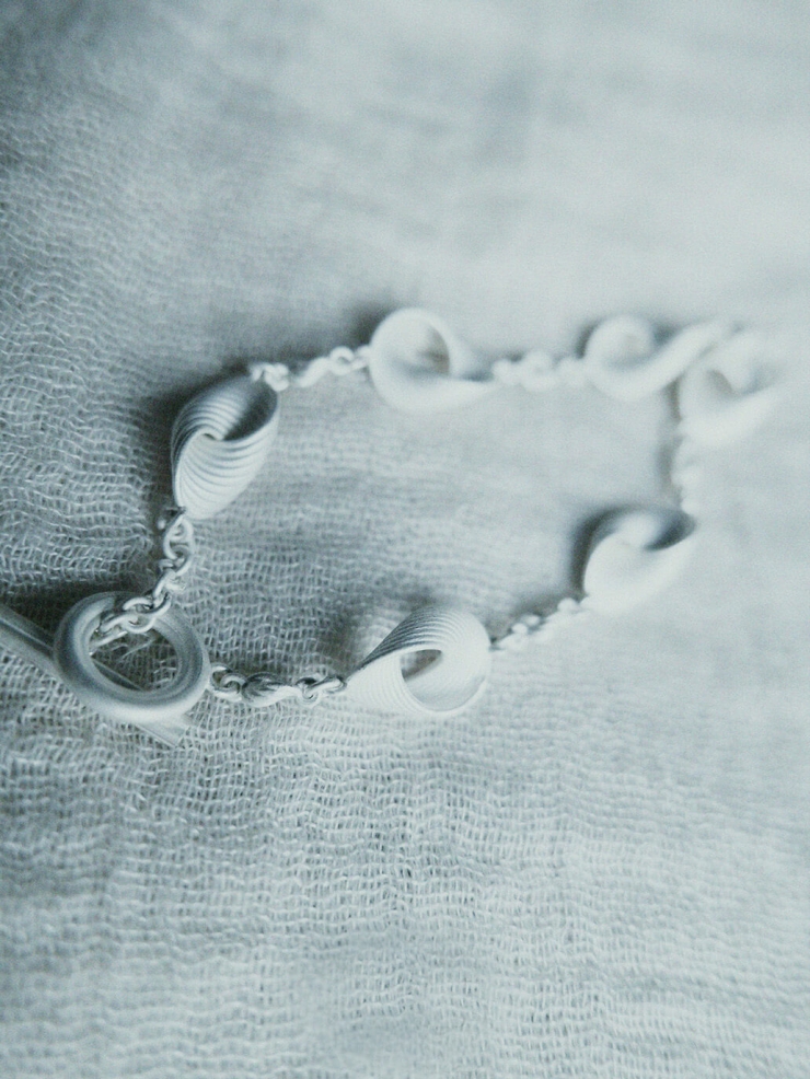 White Fog Bow Bracelet