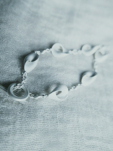 White Fog Bow Bracelet