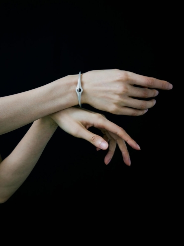 White Oblivion Bracelet