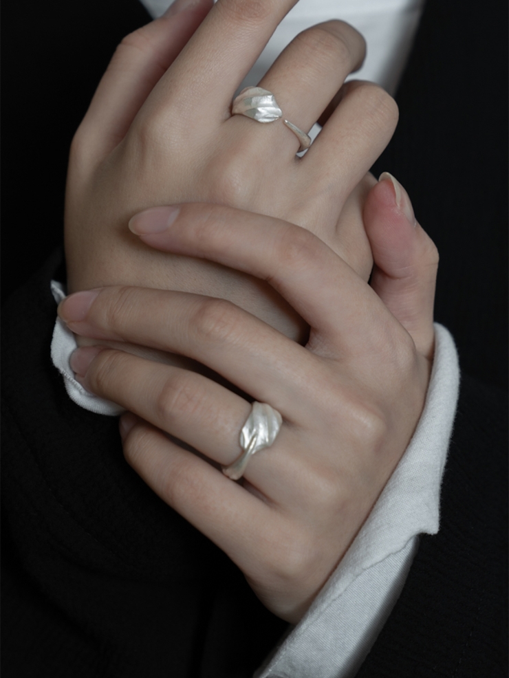 Wind collection white silver ring