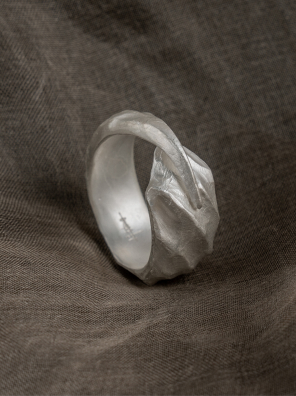 Wind collection white silver ring