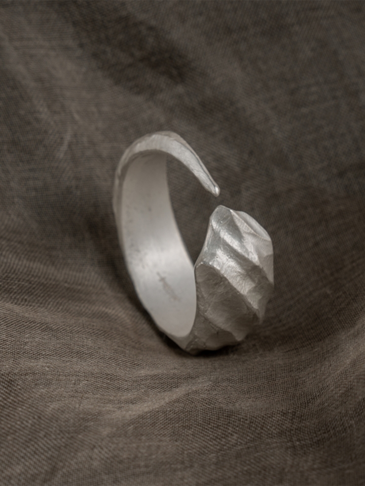 Wind collection white silver ring