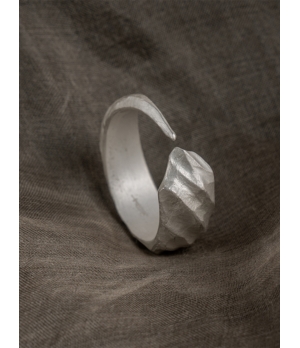 M.WONG Wind Collection White Silver Ring