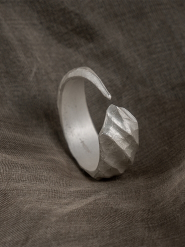 Wind collection white silver ring