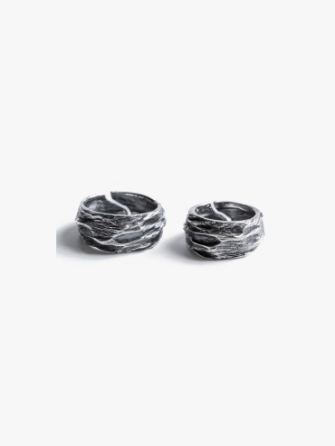 M.WONG Water Collection Black Silver Ring