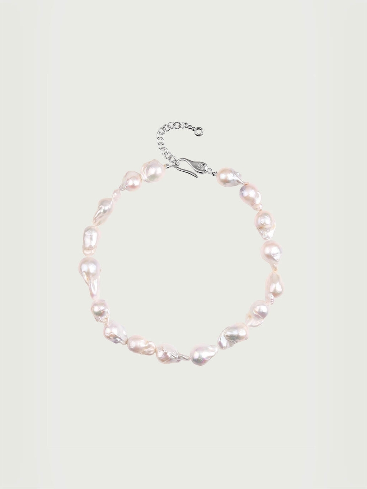 Silver Queen Pearl Necklace