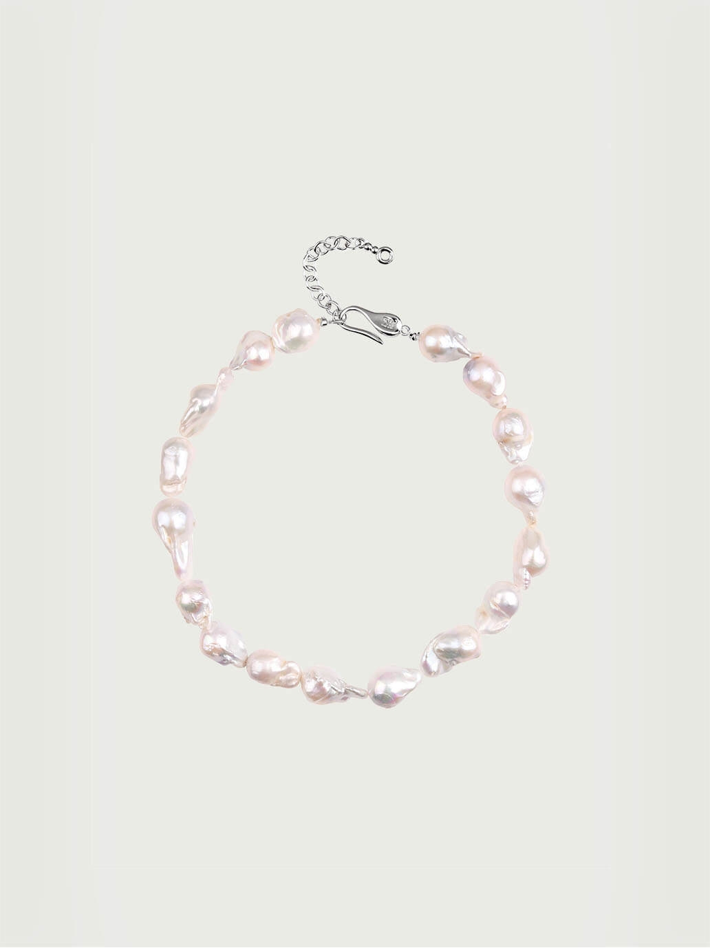 Silver Queen Pearl Necklace