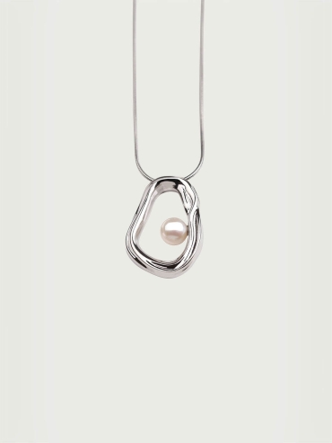 Silver Heart Pearl Necklace