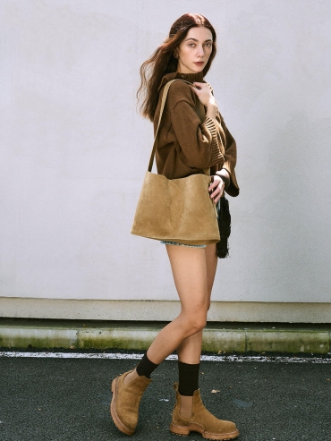 Barley Green Curve Bucket Bag