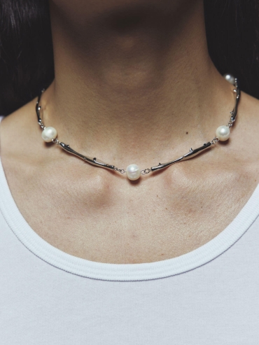 Silver Thorn Pearl Necklace