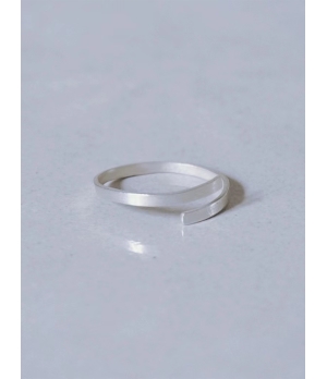 CUNZU HENG-Gender Neutral Minimal Smooth Ring