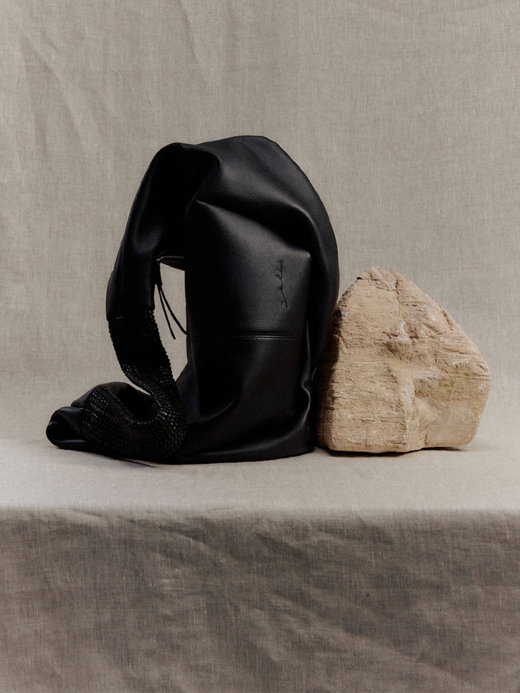 Black Ink-Dyed Shoulder Woven Bag