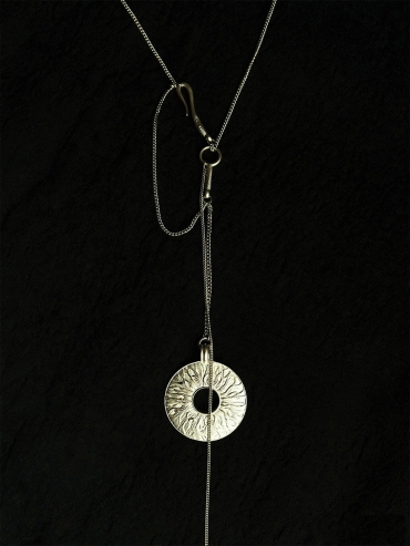 White Gold Flamiris Pendant