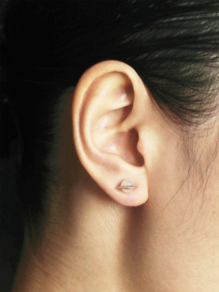 White Gold Satellite White Agate Stud Earrings