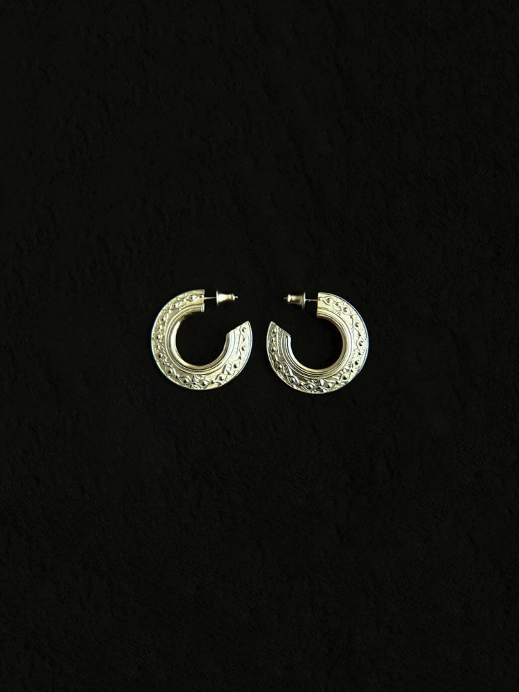 White Gold The Guest Earrings