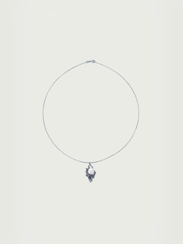 Black Stream Pearl Necklace