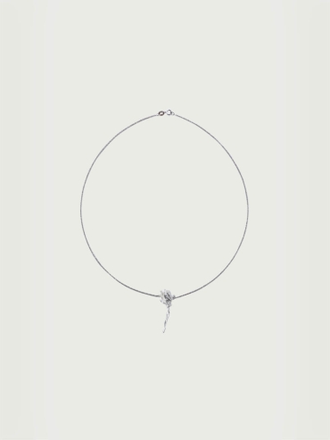 Silver Linkong Flower Necklace