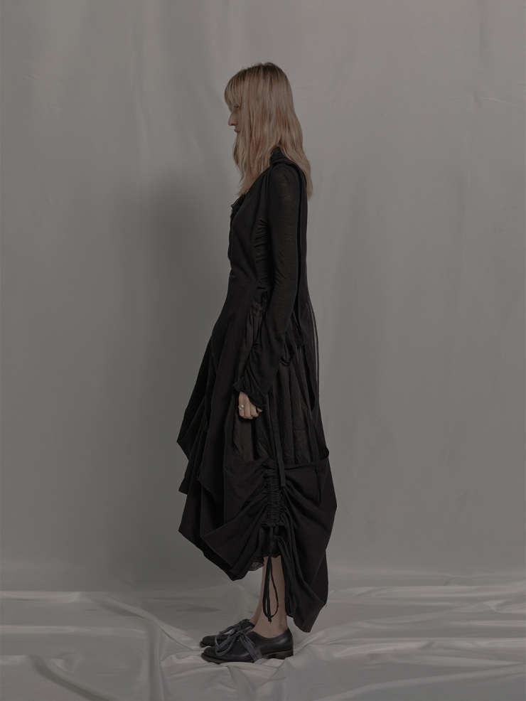 ELYWOOD Black Asymmetric Long Sleeve Turtleneck