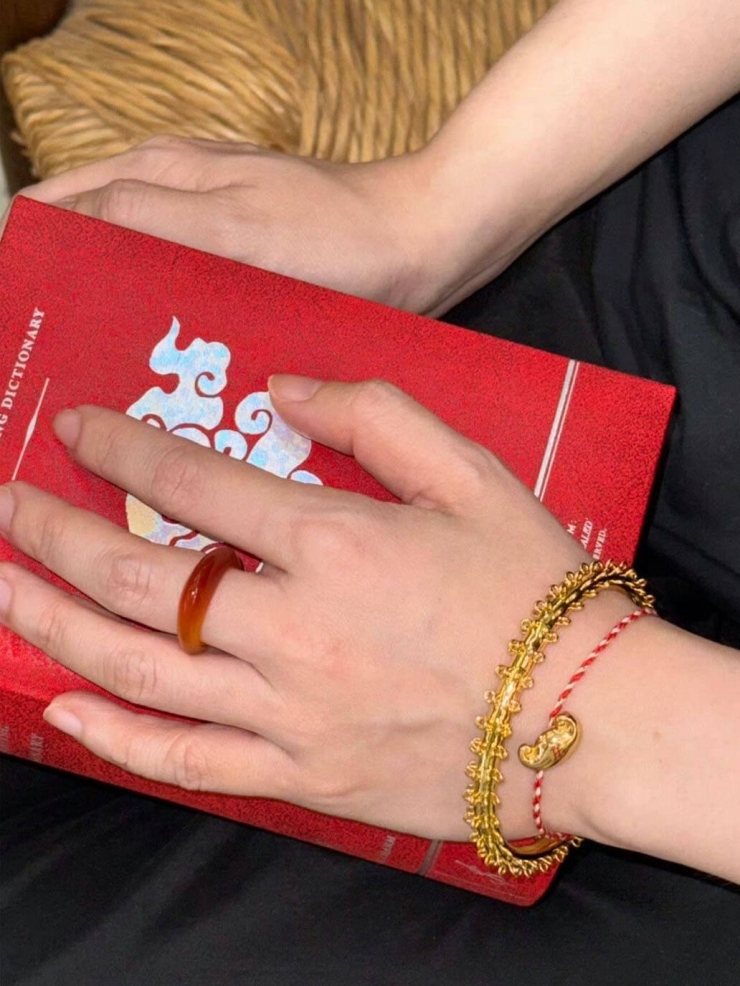 Gold Full Hoop Bracelet