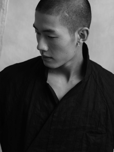 Silver Textured Small C Earrings