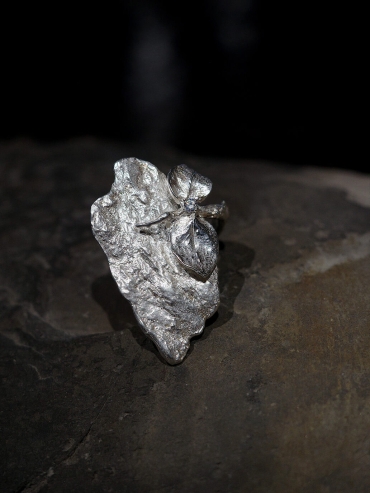 Silver Rock Leaf Ring
