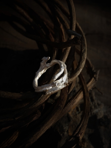 White Hidden Branch Ring