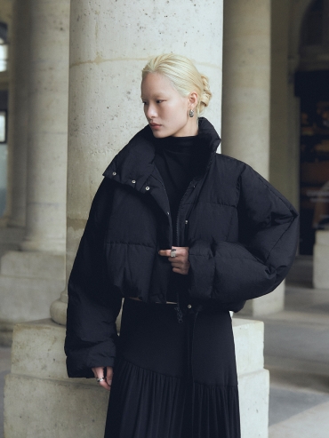 Frost edge black crop down coat