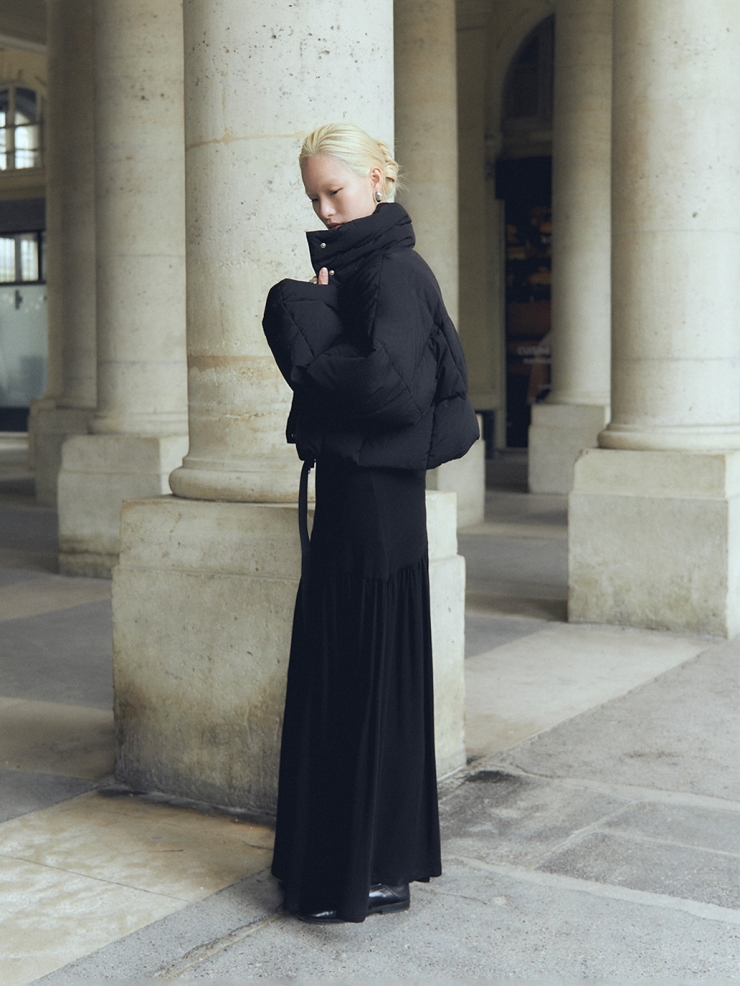 Frost edge black crop down coat