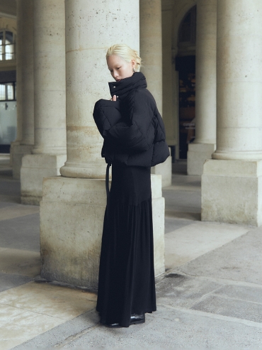 Frost edge black crop down coat