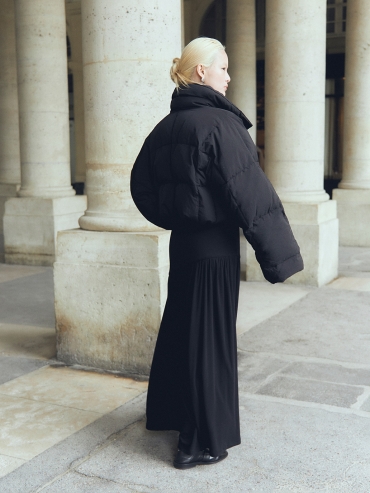 Frost edge black crop down coat