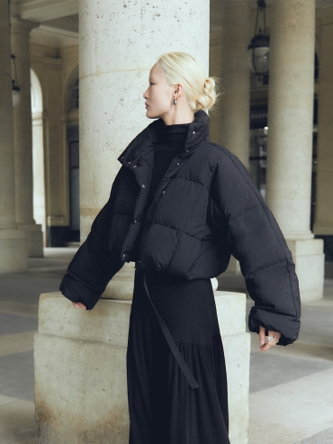 Frost edge black crop down coat