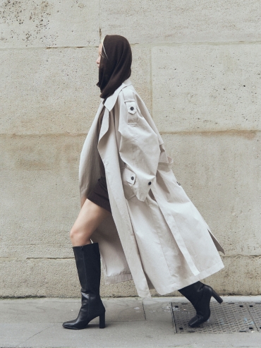 Cloudy Grey Double-Breasted Trench Coat With a Lapel Collar