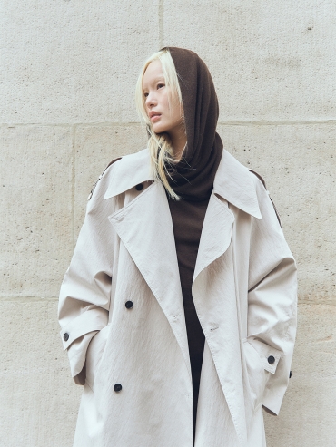 Cloudy Grey Double-Breasted Trench Coat With a Lapel Collar