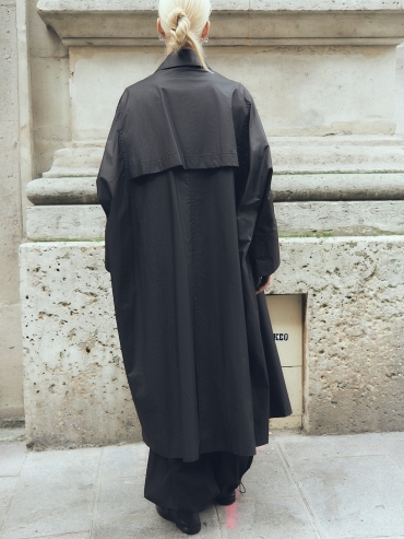 Black Mid-Sleeve Collar Trench Coat