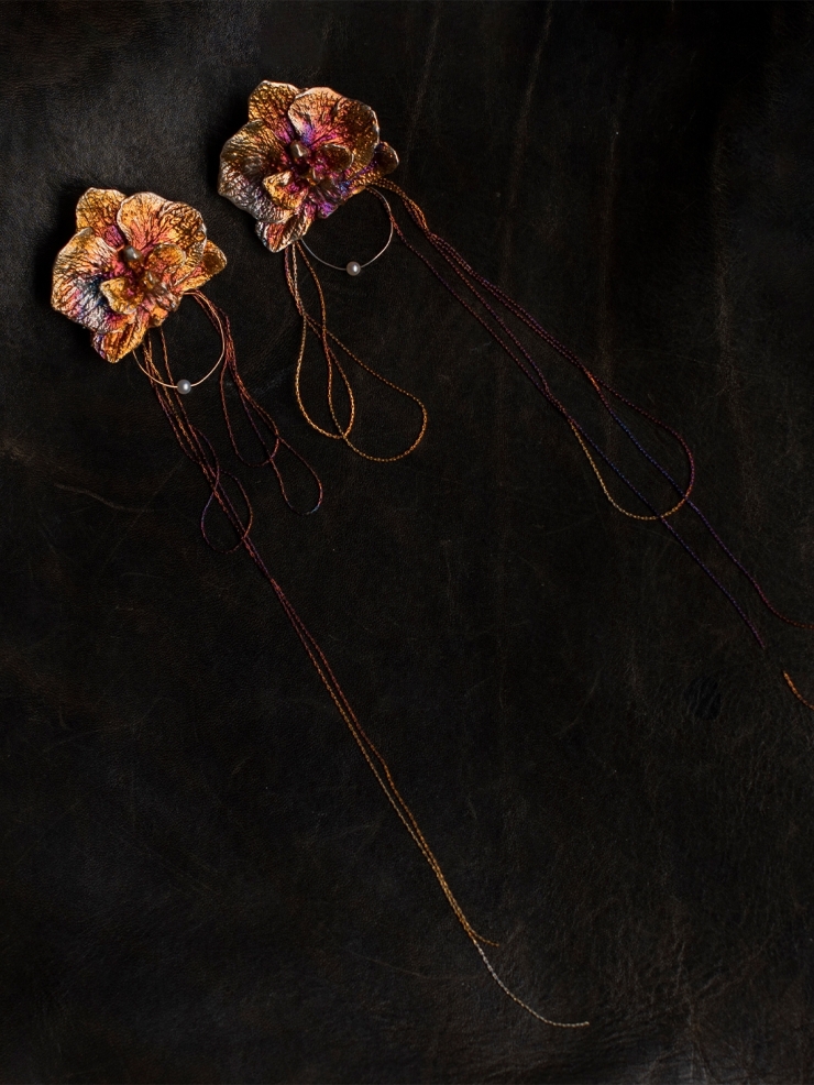 AOKINSIDE Oxidized Phalaenopsis Earrings