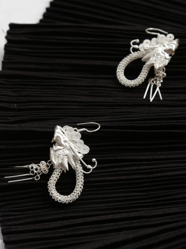 ZHAN-dragon head earrings