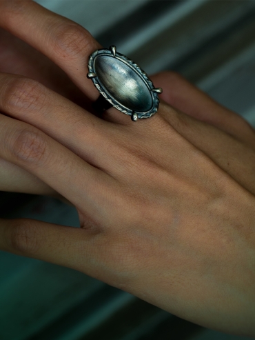 Oval silver mirror ring