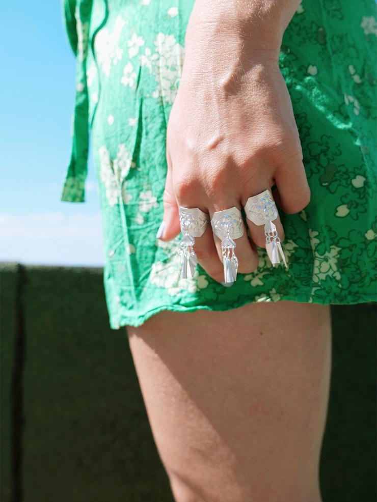SUI-Handmade Silver Ring with Leaf-shaped Hangings
