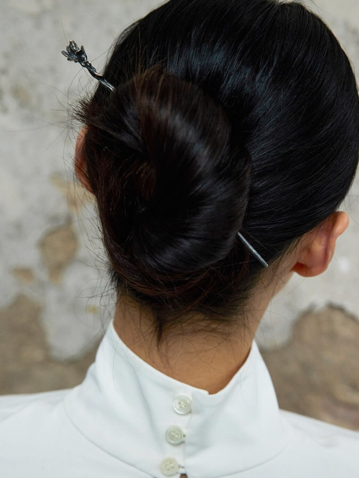 Black magnolia bud hairpin