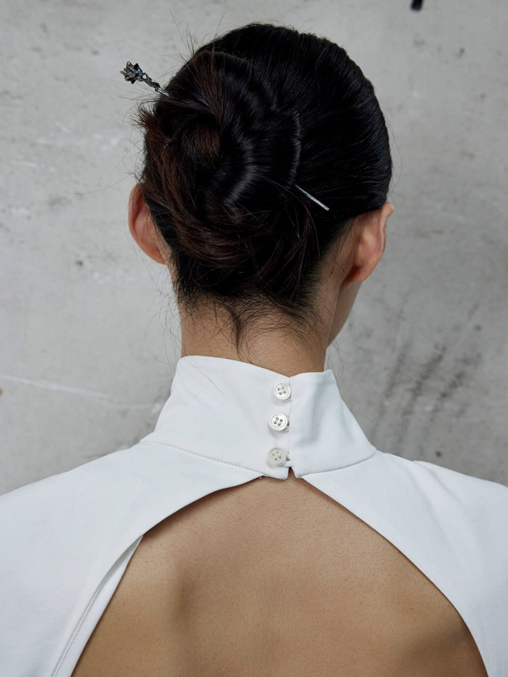 Black magnolia bud hairpin