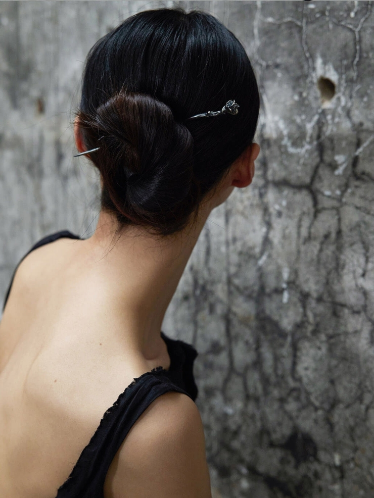 Black magnolia bud hairpin