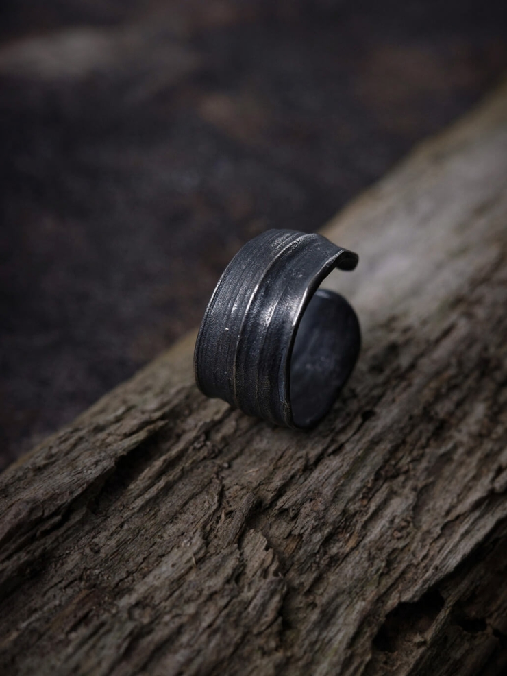 Black bamboo-shaped ring