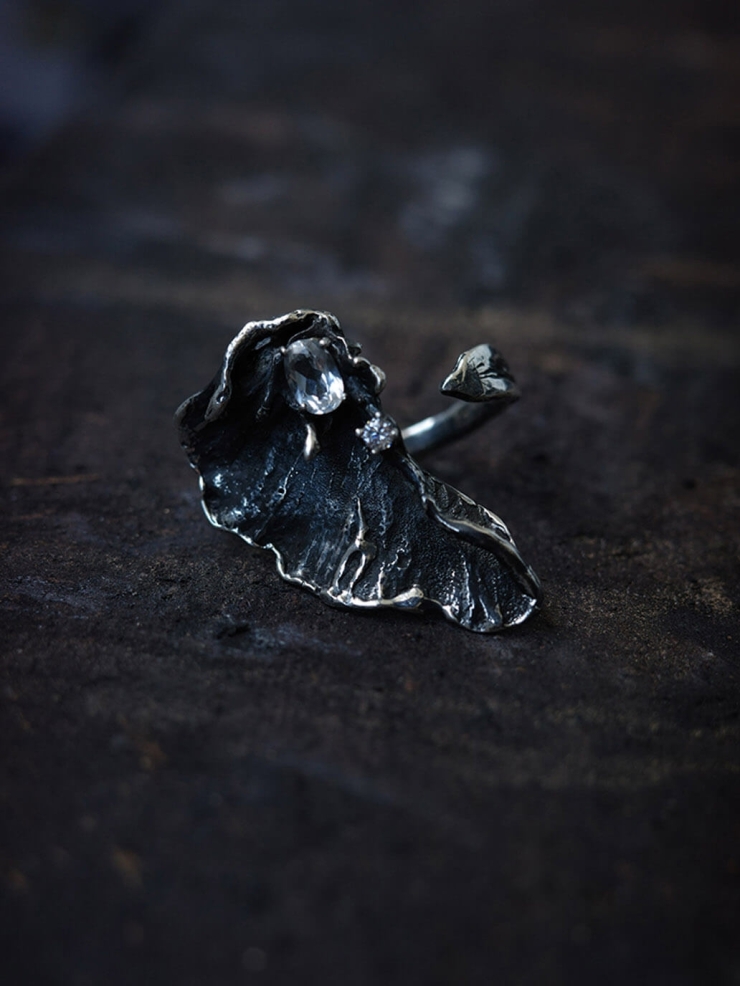 Black shimmering ring