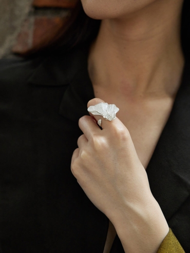 White shimmering ring