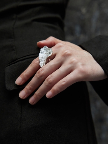 White shimmering ring