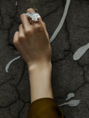 White shimmering ring